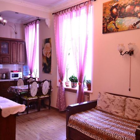 Apartment On Shevchenka Boulevard Ternopil Kültér fotó
