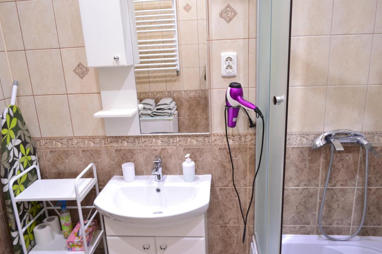 Apartment On Shevchenka Boulevard Ternopil Kültér fotó