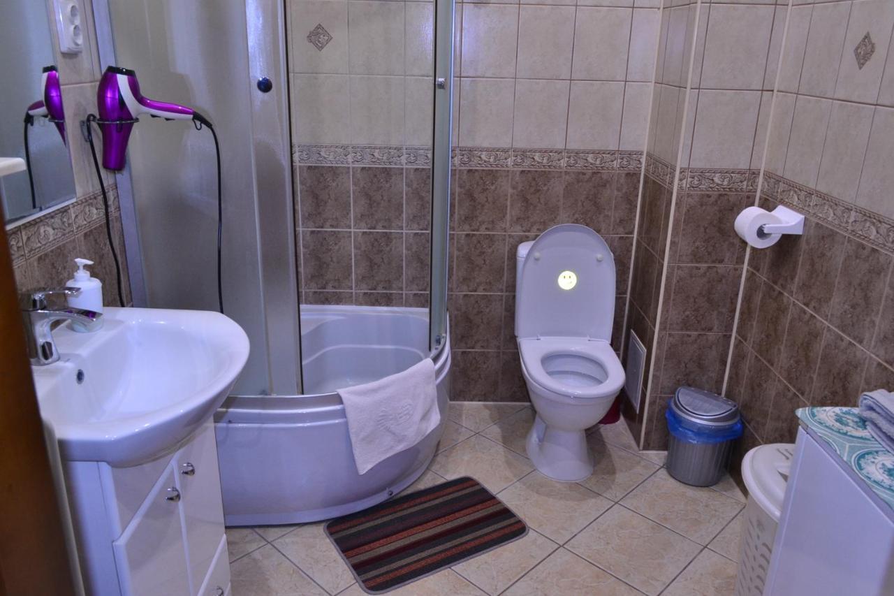 Apartment On Shevchenka Boulevard Ternopil Kültér fotó