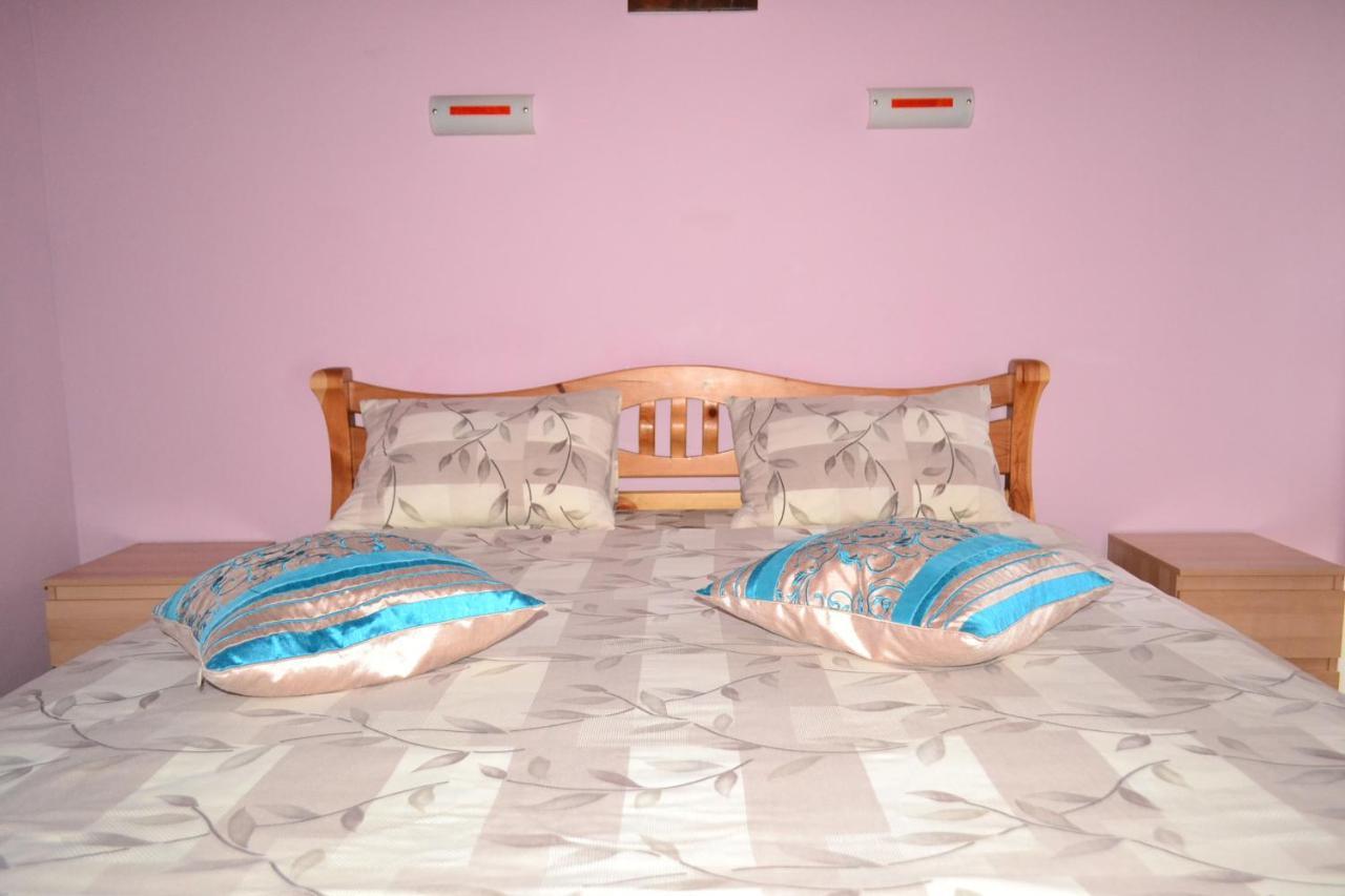 Apartment On Shevchenka Boulevard Ternopil Kültér fotó