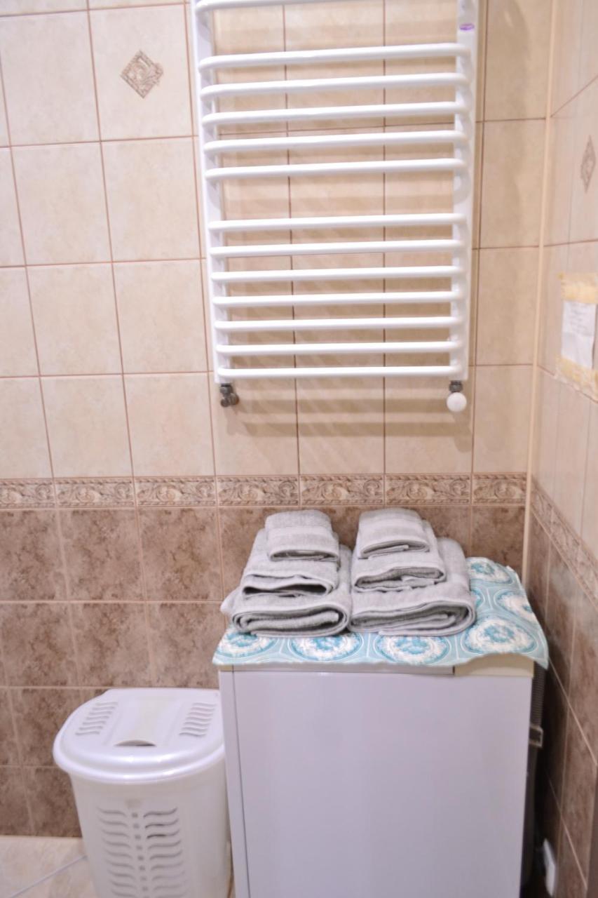 Apartment On Shevchenka Boulevard Ternopil Kültér fotó