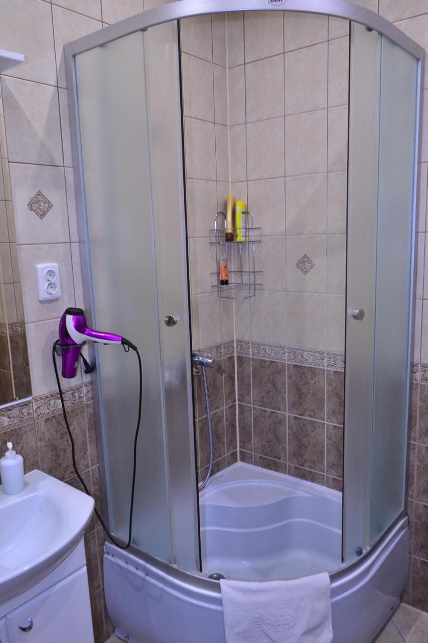 Apartment On Shevchenka Boulevard Ternopil Kültér fotó