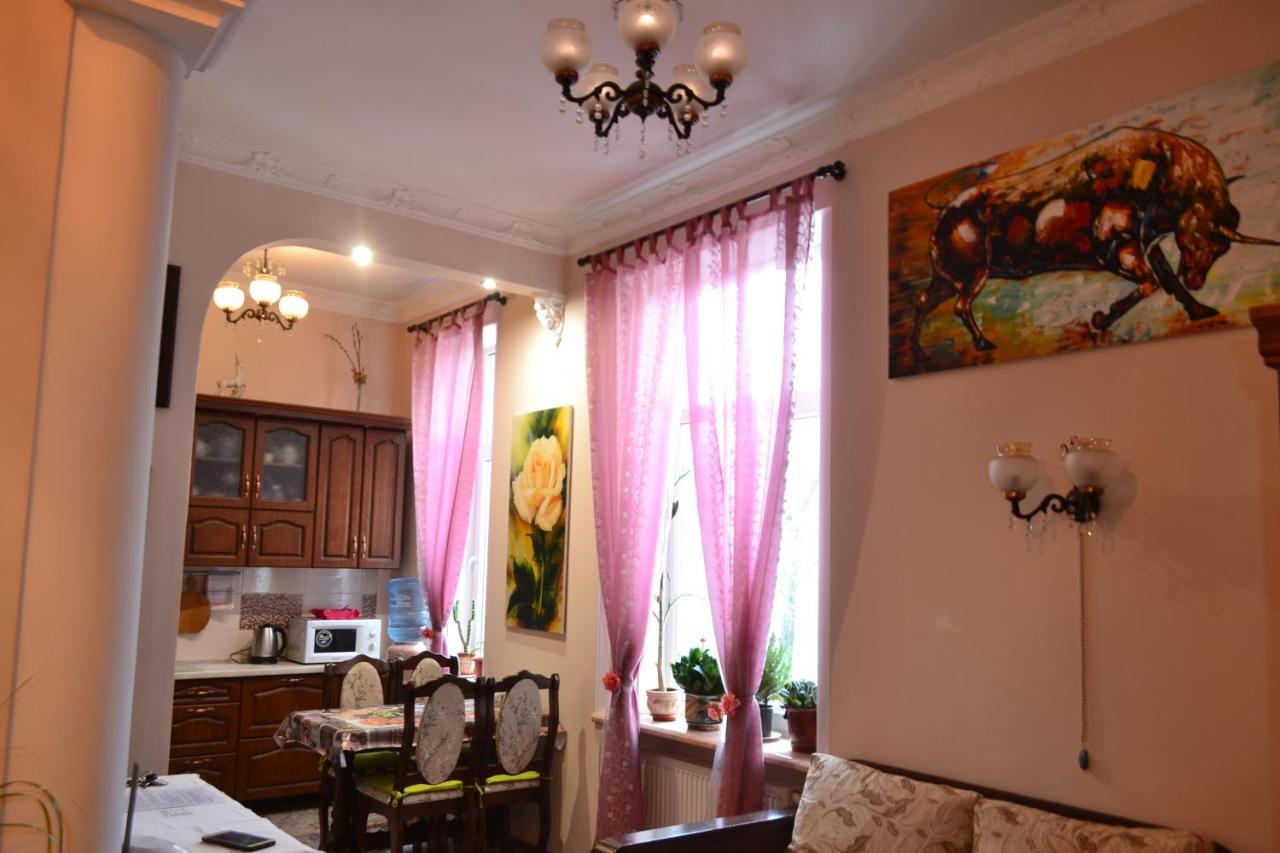 Apartment On Shevchenka Boulevard Ternopil Kültér fotó