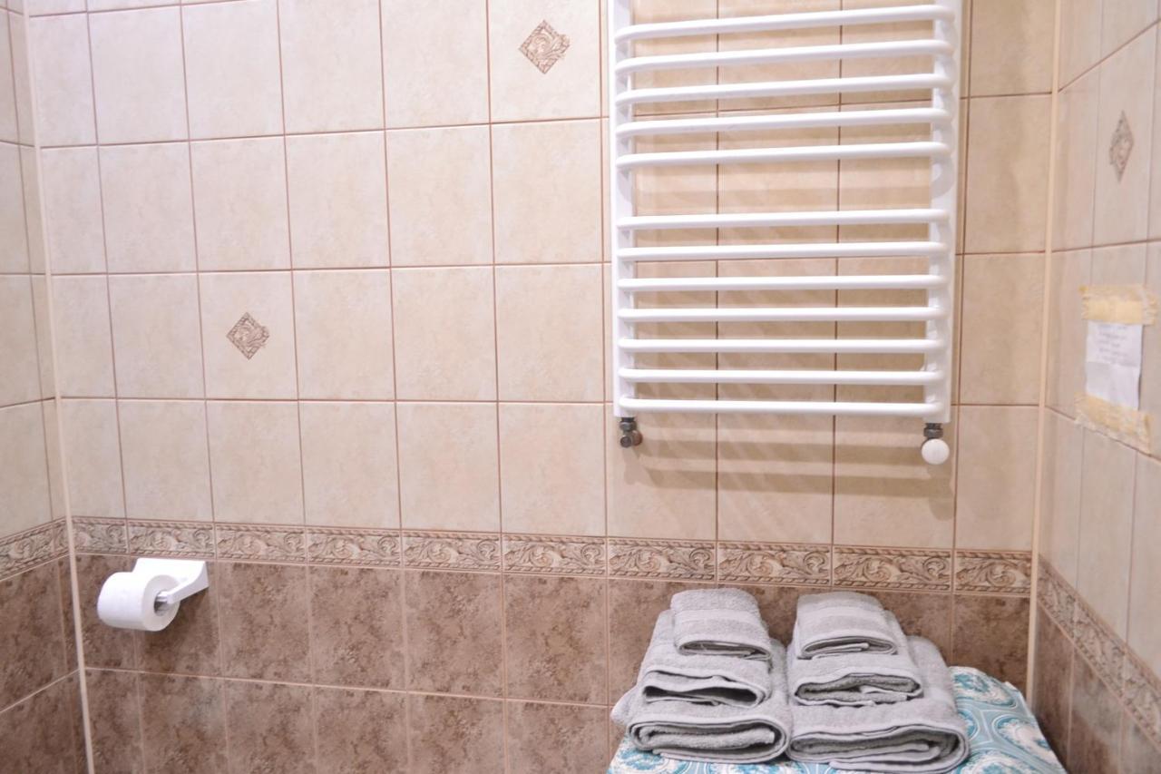 Apartment On Shevchenka Boulevard Ternopil Kültér fotó