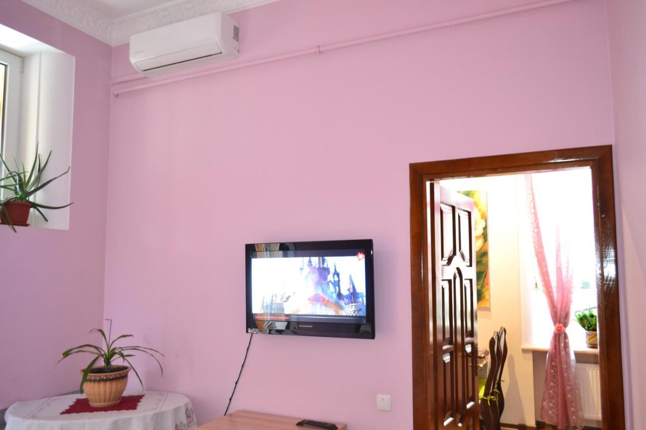 Apartment On Shevchenka Boulevard Ternopil Kültér fotó